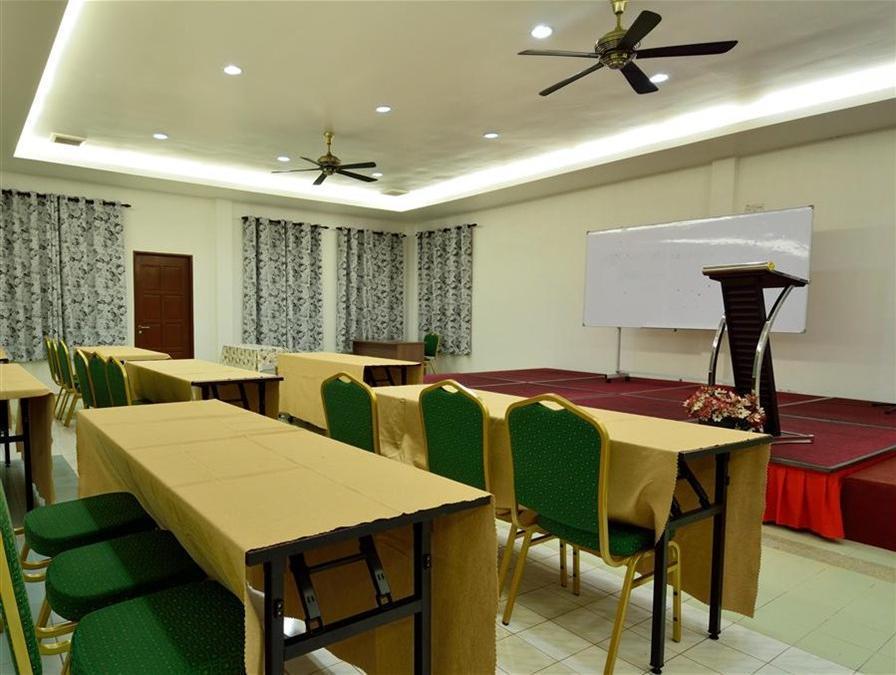 Dream World Resort Kampong Kundassan Buitenkant foto